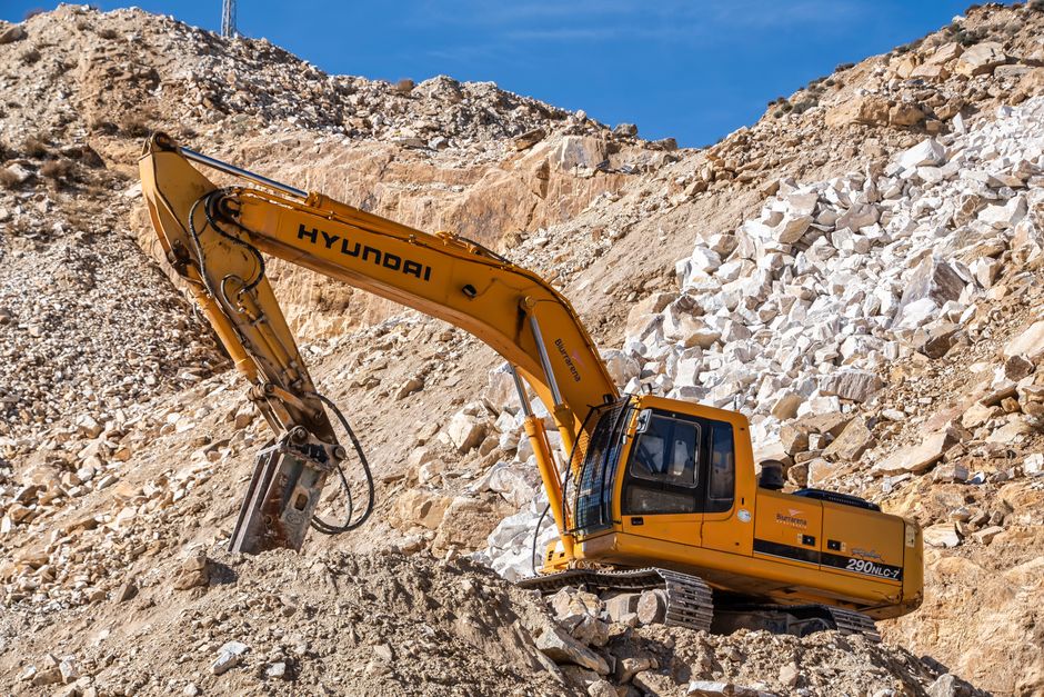 mining equipment supplier